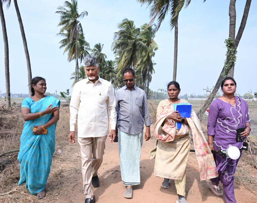 AP CM with Farmer