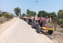 JakranPally | ఇసుక ట్రాక్టర్లను అడ్డుకున్న రైతులు