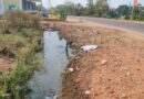 మురుగు కాలువలను శుభ్రం చేయాలి..