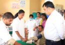 ఆరోగ్య శిబిరాన్ని పరిశీలిస్తున్న జిల్లా కలెక్టర్