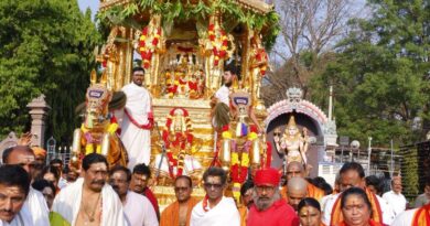 శ్రీశైలం పుణ్యక్షేత్రంలో వైభవంగా స్వర్ణరథోత్సవం…