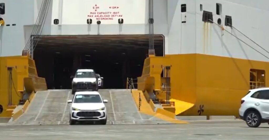 4000 Luxury Cars Stuck