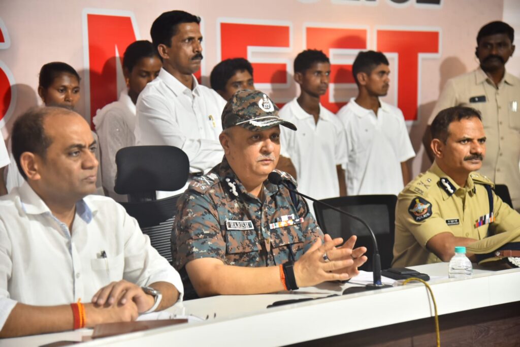 9 Maoists Surrender 