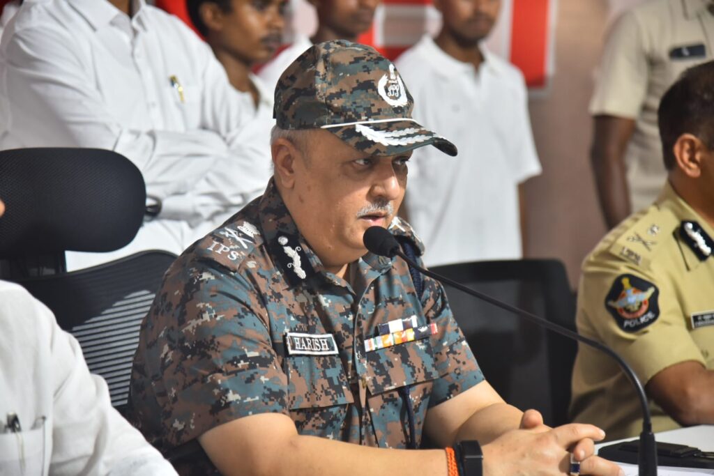 9 Maoists Surrender 
