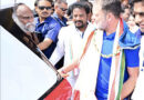 రాహుల్ గాంధీ ఆత్మీయ పలకరింపు..