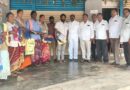 పంచాయితీ కార్మికులకు దుస్తులు పంపిణీ