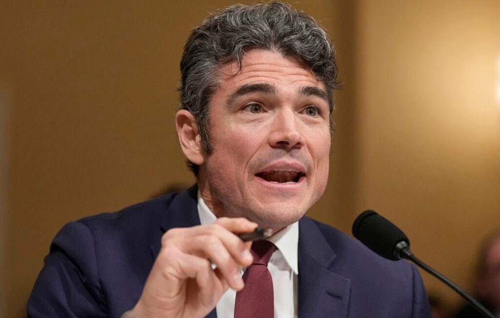 3 Us Officials Dismissed