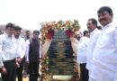 అభివృద్ధి, సంక్షేమానికి సమాన ప్రాధాన్యం