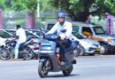 ఈ-స్కూటర్‌పై కలెక్టరేట్‌కు చేరుకున్న కలెక్టర్ శ్యామ్ ప్రసాద్