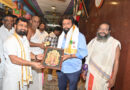 కనకదుర్గమ్మను దర్శించుకున్న మంత్రి వాసంశెట్టి సుభాష్