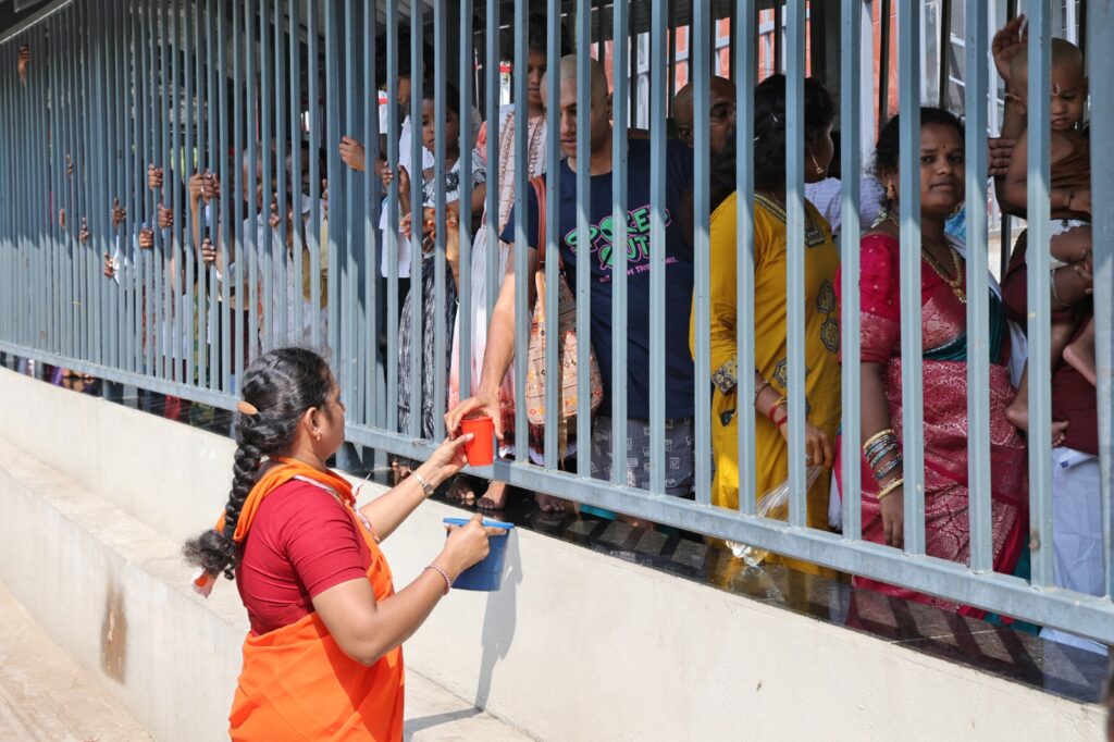 4.32lakh devotees5days