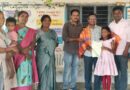 కూతురిని ప్రభుత్వ పాఠశాలలో చేర్పించి ఆదర్శంగా నిలిచిన ప్రభుత్వ ఉద్యోగి