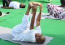 డ్వాక్రా ఉద్యోగుల యోగాసనాలతో కార్గిల్ పార్క్‌లో సందడి