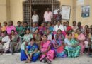 పనులు కల్పించడం లేదంటూ ఎంపీడీవో కార్యాలయం ముందు బైఠాయింపు