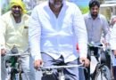 సైకిల్‌పై ప్రజా దర్బార్‌కు ఎమ్మెల్యే..