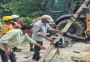 విరిగిన విద్యుత్ స్తంభాల మరమ్మతులకు కౌన్సిలర్ చొరవ