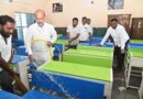చీపురు పట్టి ఊడ్చి….పైపుతో నీళ్లు చల్లి…