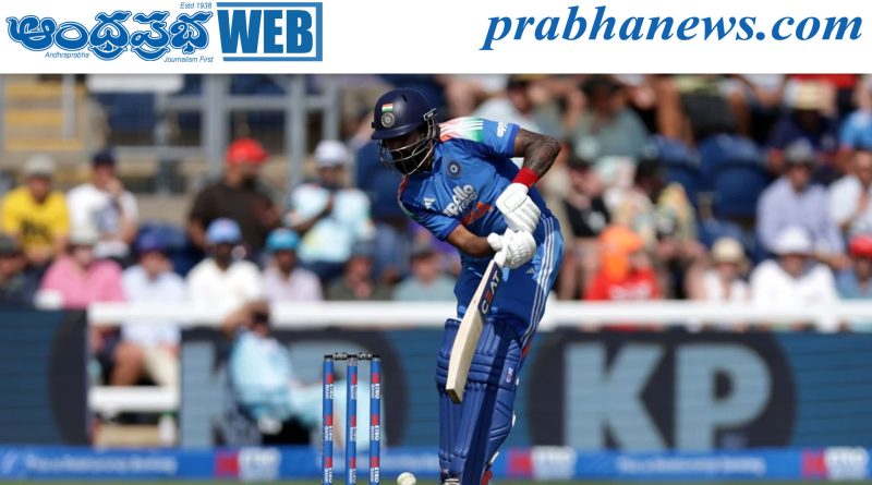 తడబడిన టీమిండియా..